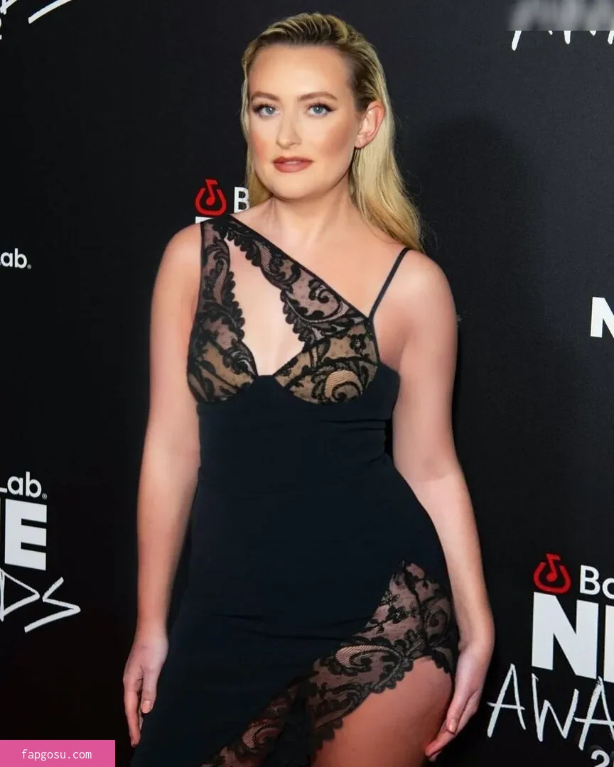 Amelia Dimoldenberg