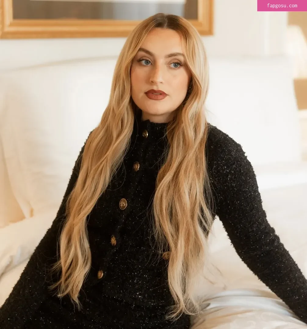 Amelia Dimoldenberg - Photo #329
