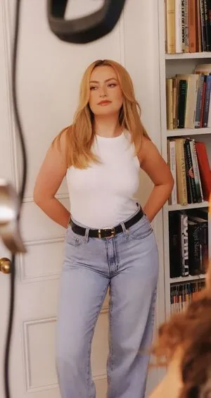 Amelia Dimoldenberg