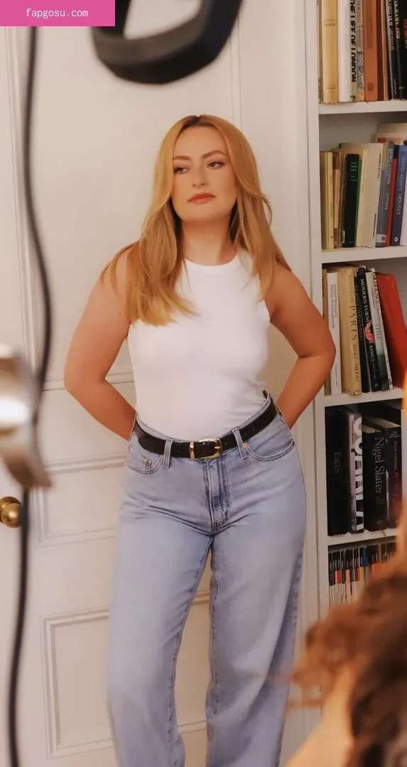 Amelia Dimoldenberg - Photo #331