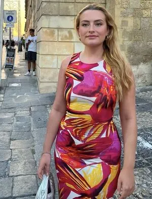 Amelia Dimoldenberg