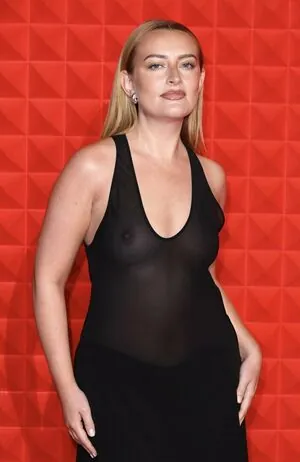 Amelia Dimoldenberg