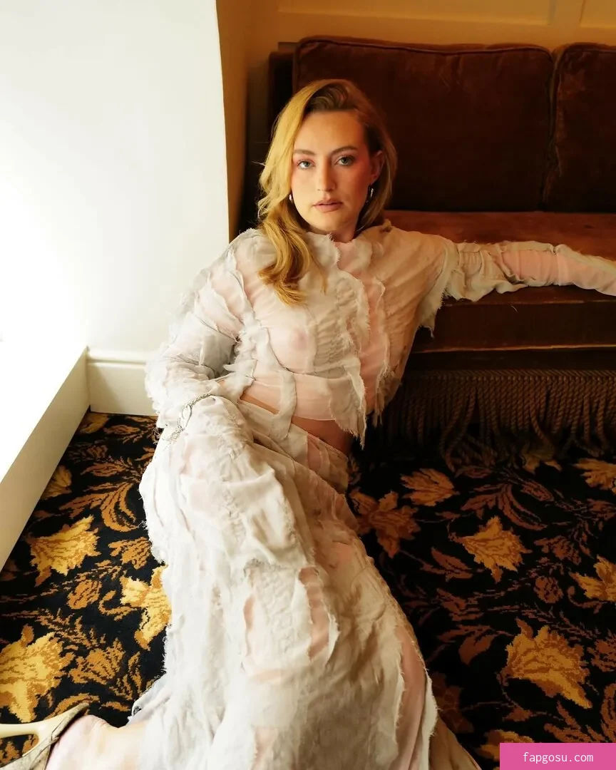 Amelia Dimoldenberg
