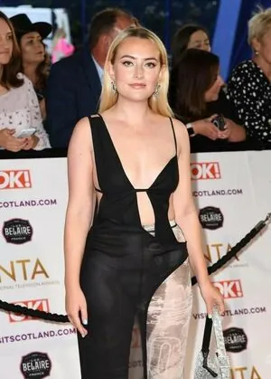 Amelia Dimoldenberg