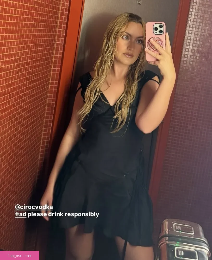 Amelia Dimoldenberg - Photo #416
