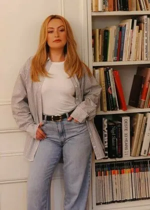 Amelia Dimoldenberg