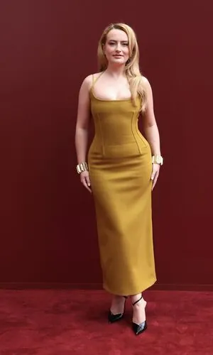 Amelia Dimoldenberg