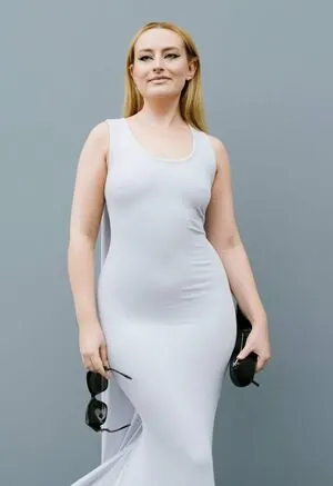 Amelia Dimoldenberg
