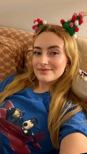 Amelia Dimoldenberg