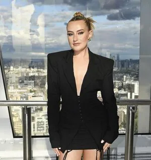 Amelia Dimoldenberg