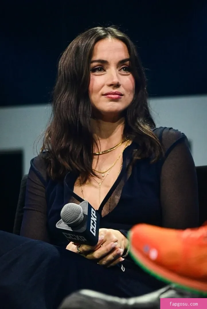 Ana De Armas
