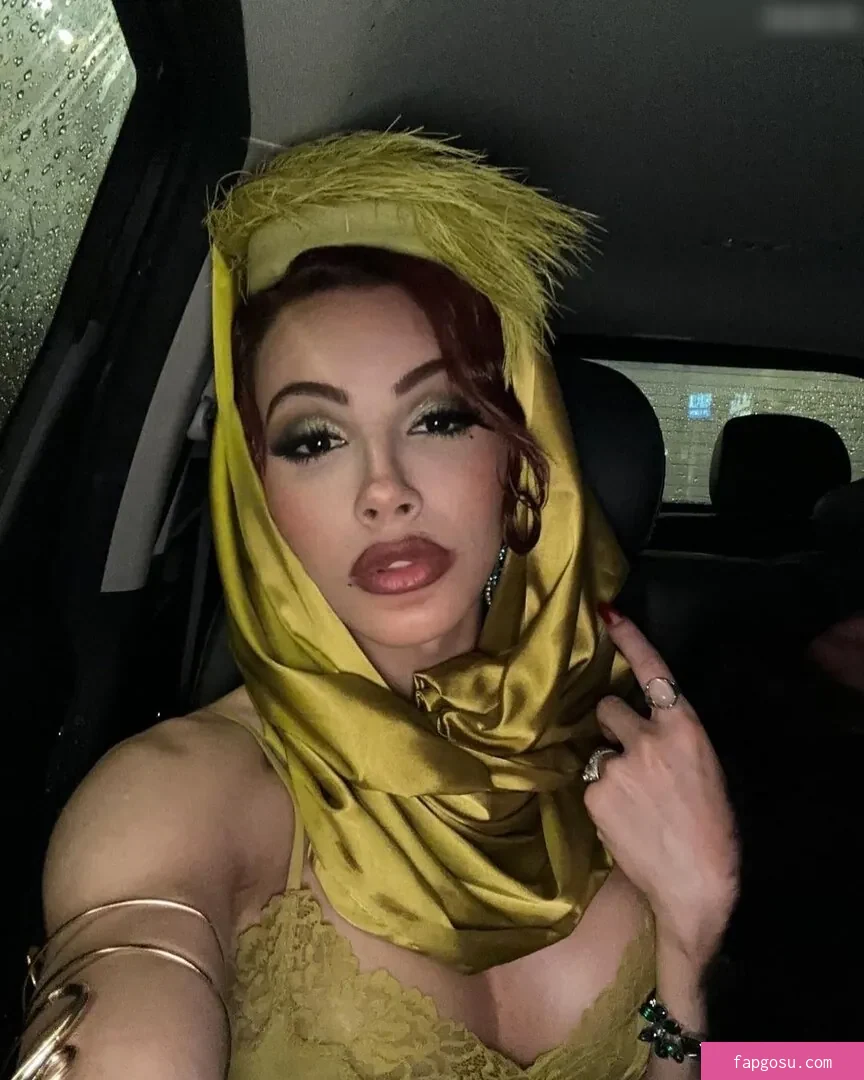 Ariel Demure
