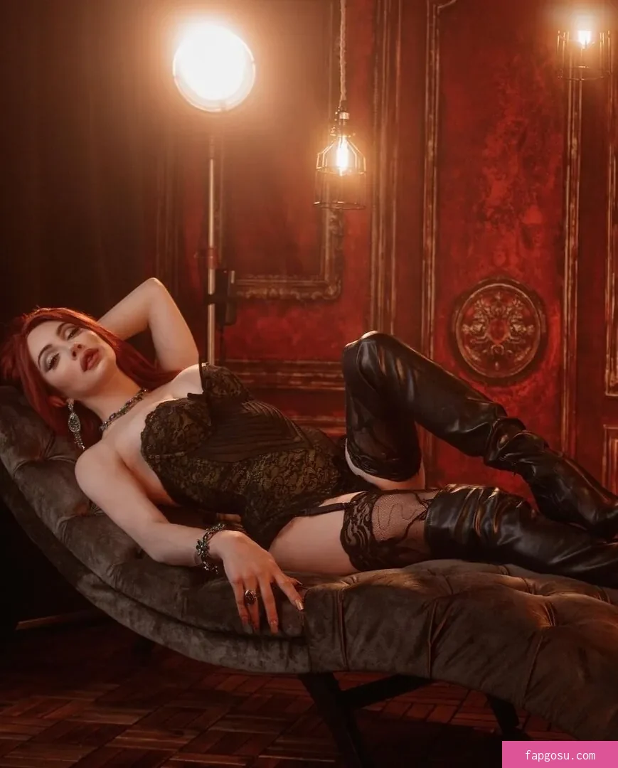 Ariel Demure