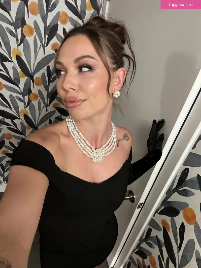 Aidra Fox