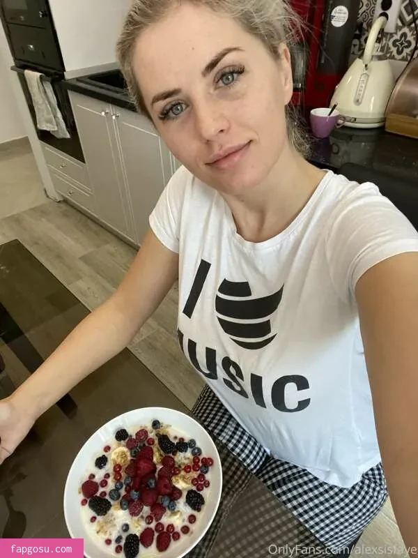 Alexsis Faye