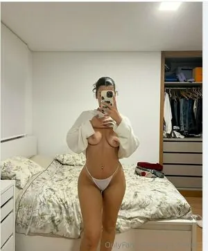 Alya_ferrari content