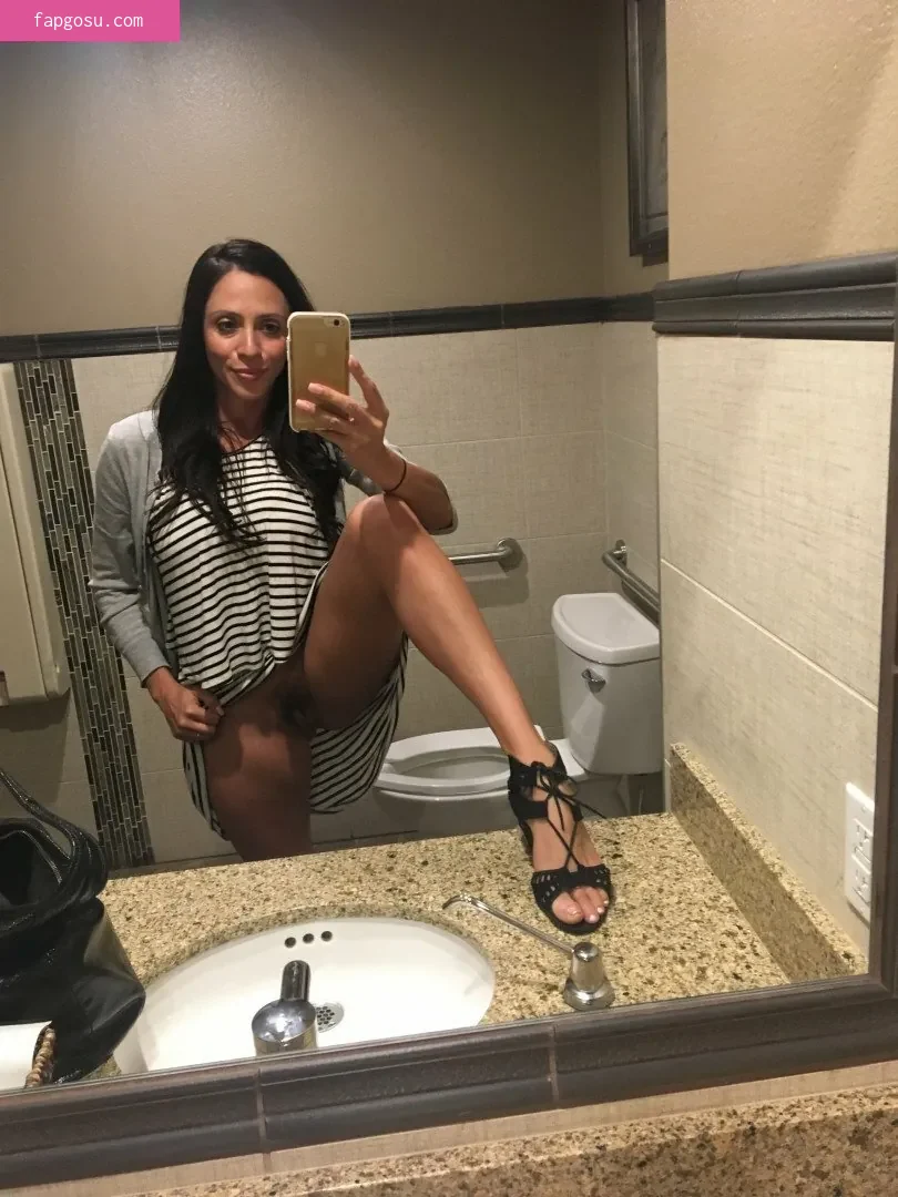 Ariella Ferrera