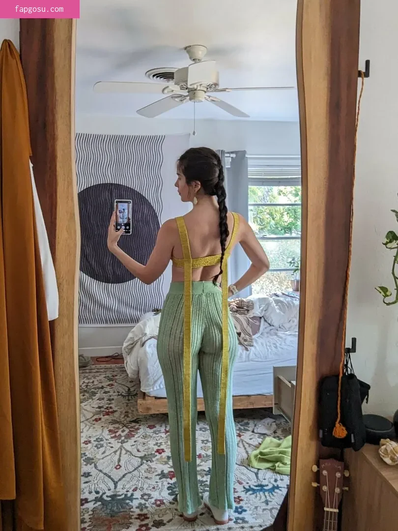 Aella_Girl