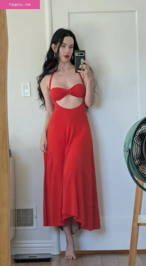 Aella_Girl