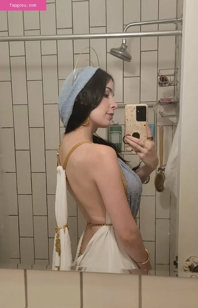 Aella_Girl