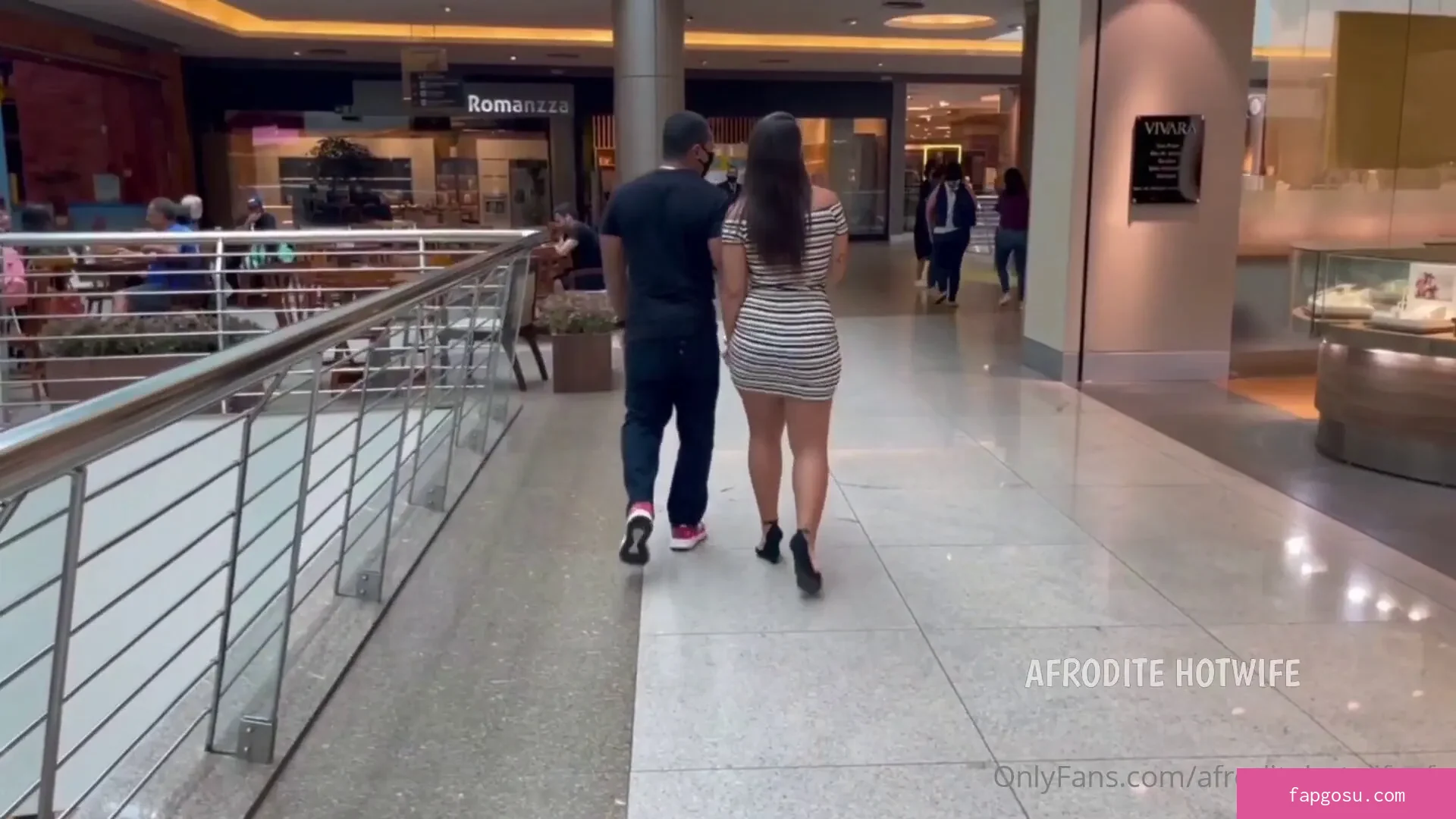 Afrodite Hotwife