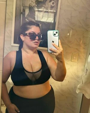 Ailin Heredia content