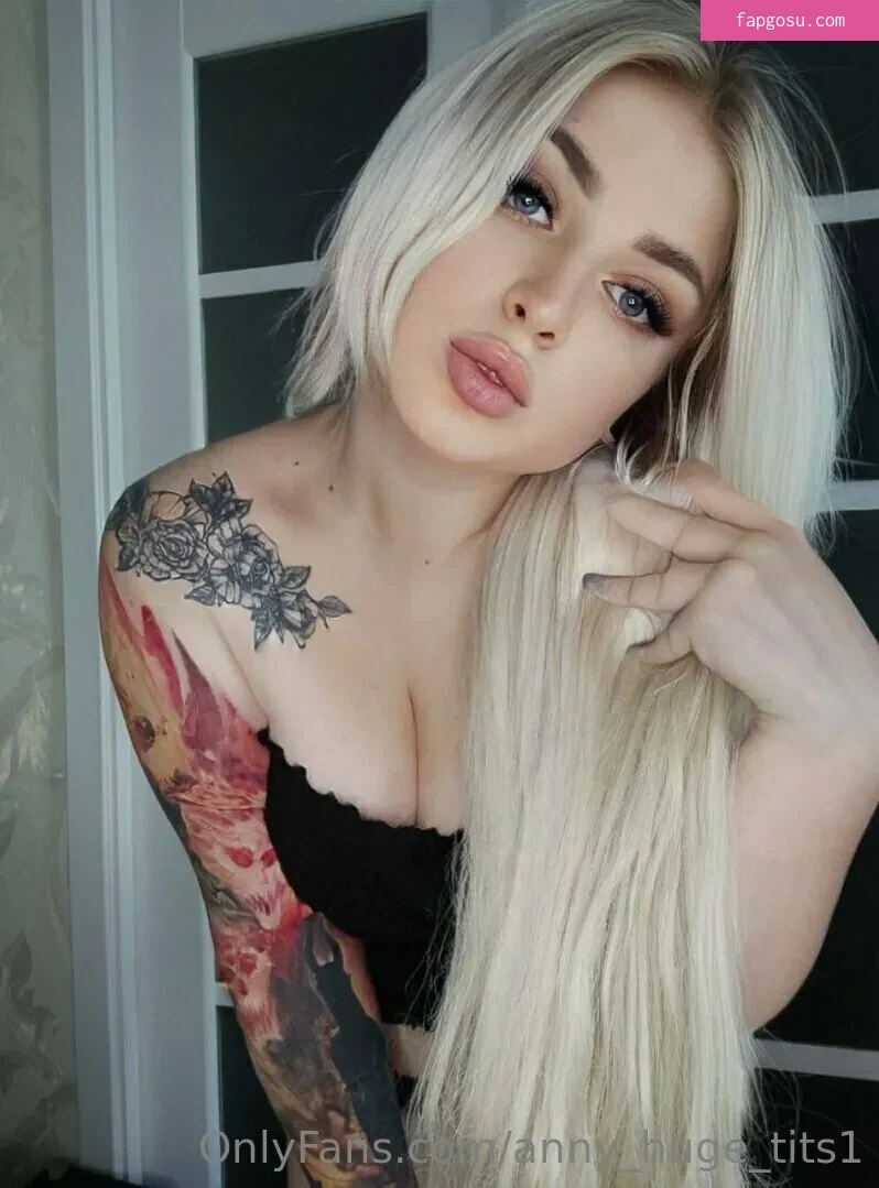 anny_huge_tits1