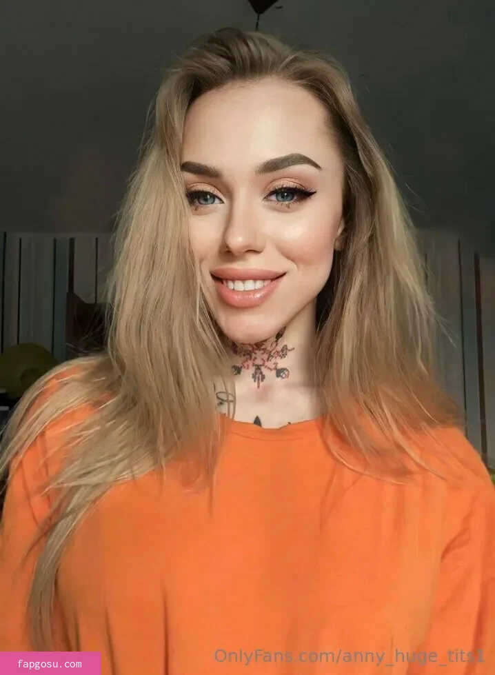 anny_huge_tits1