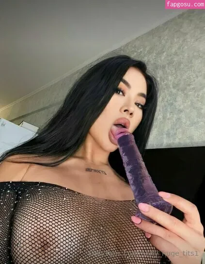 anny_huge_tits1