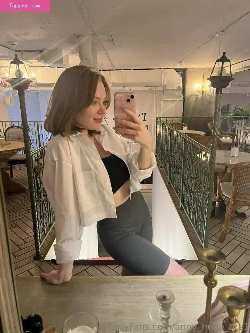 anny_huge_tits1