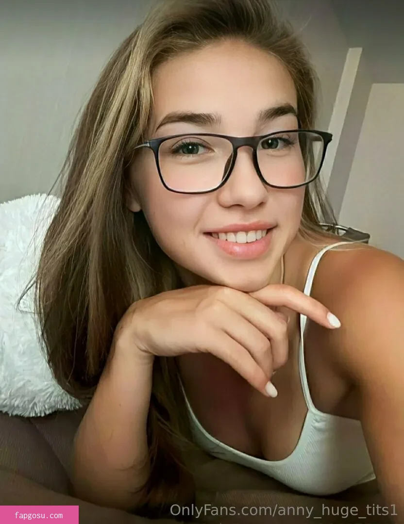 anny_huge_tits1