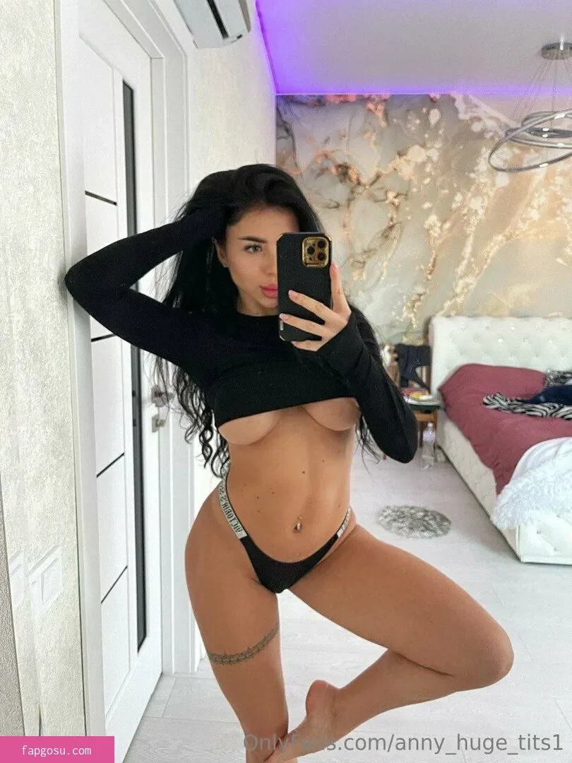 anny_huge_tits1