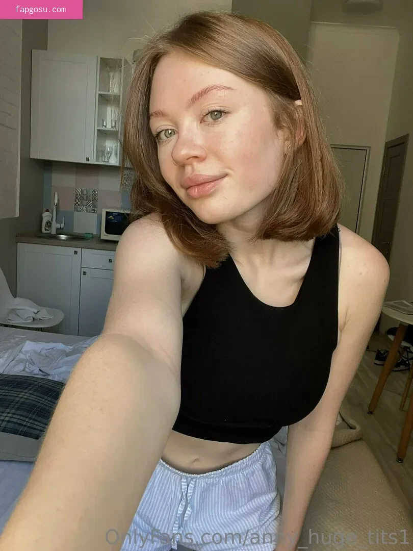 anny_huge_tits1