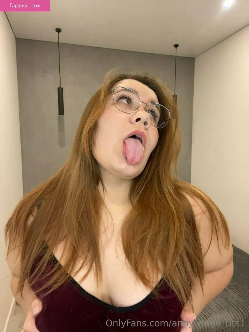 anny_huge_tits1