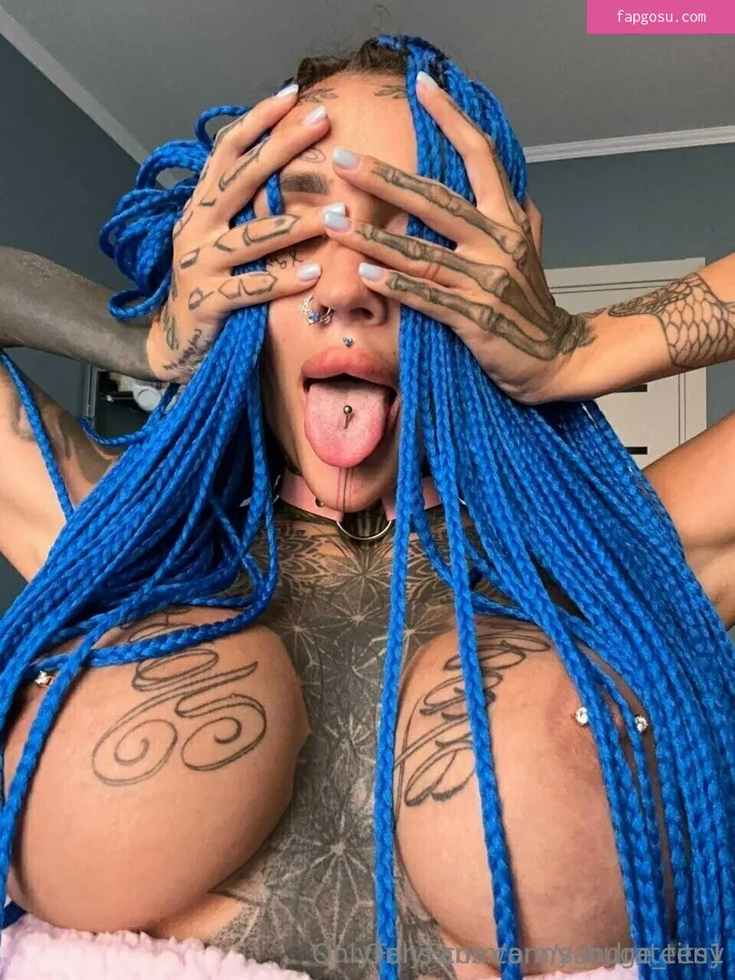 anny_huge_tits1
