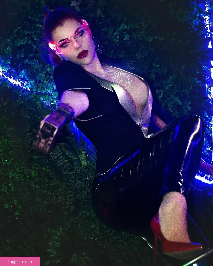 Anya Ichios
