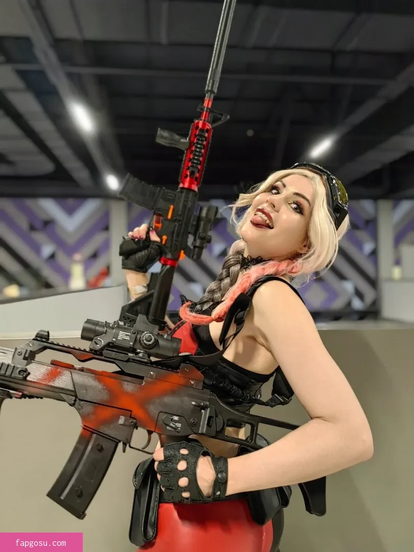Anya Ichios
