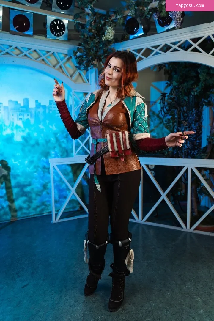 Anya Ichios
