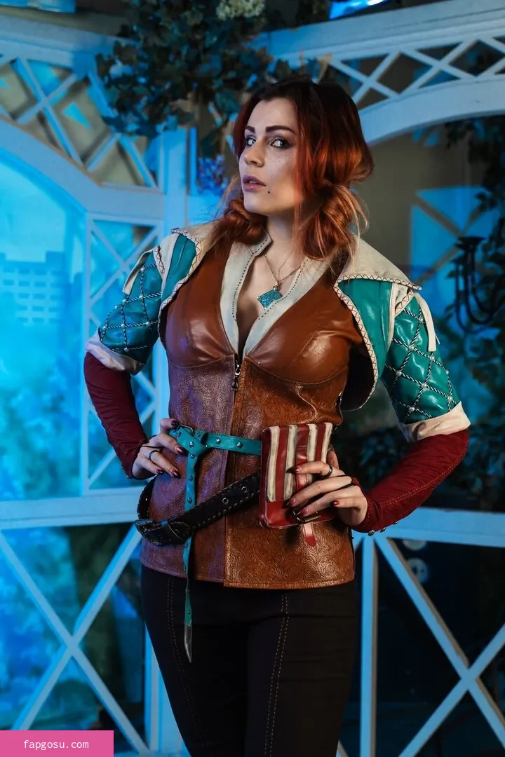 Anya Ichios