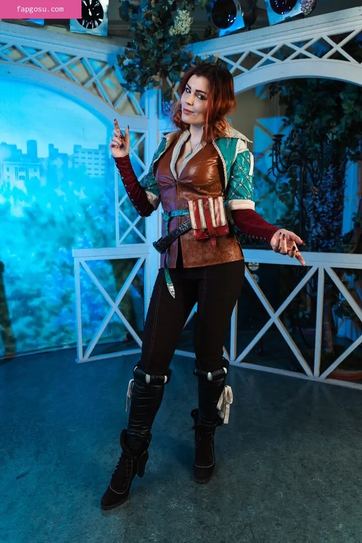 Anya Ichios
