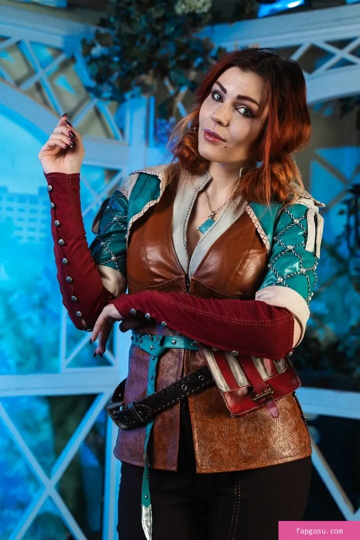 Anya Ichios