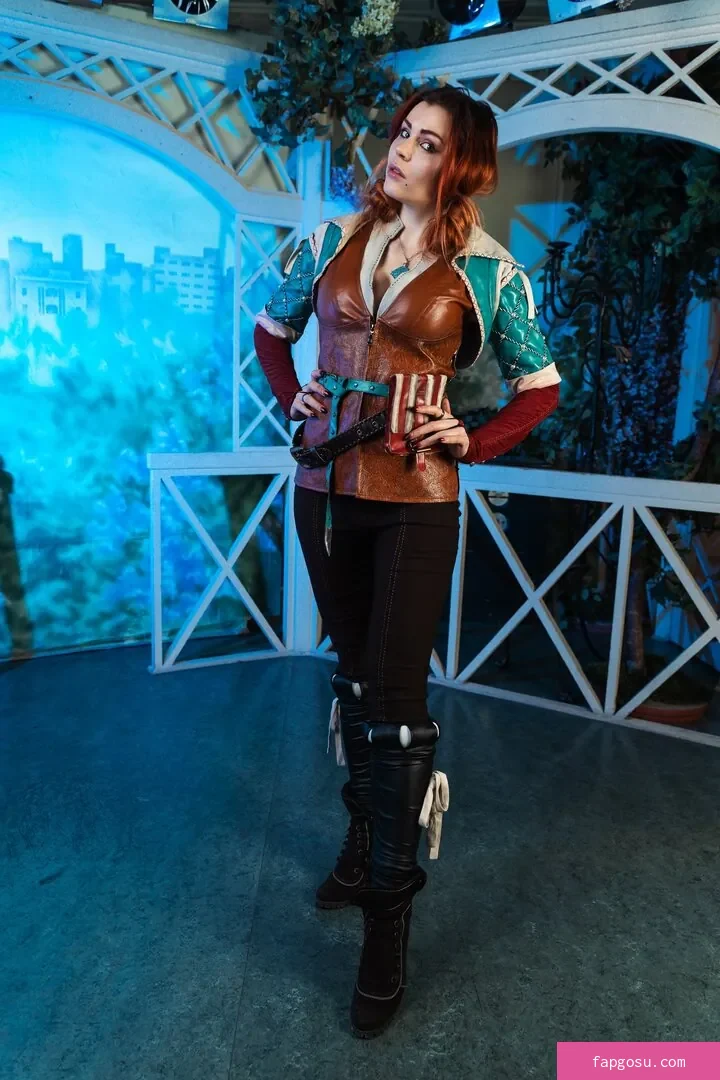 Anya Ichios