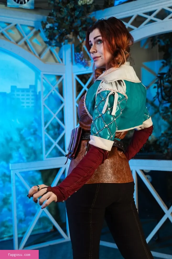 Anya Ichios