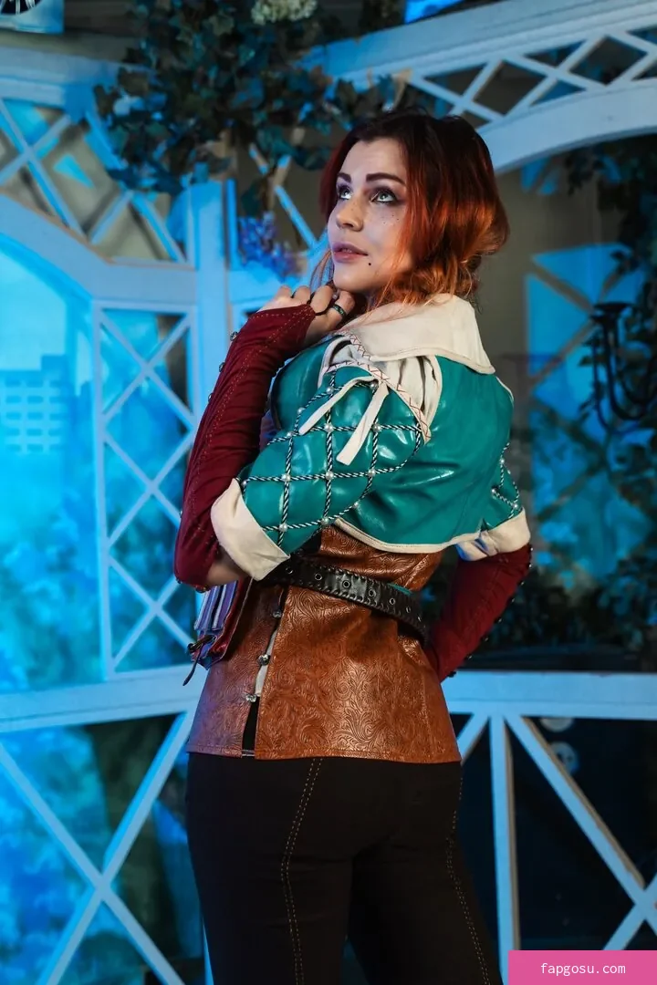 Anya Ichios