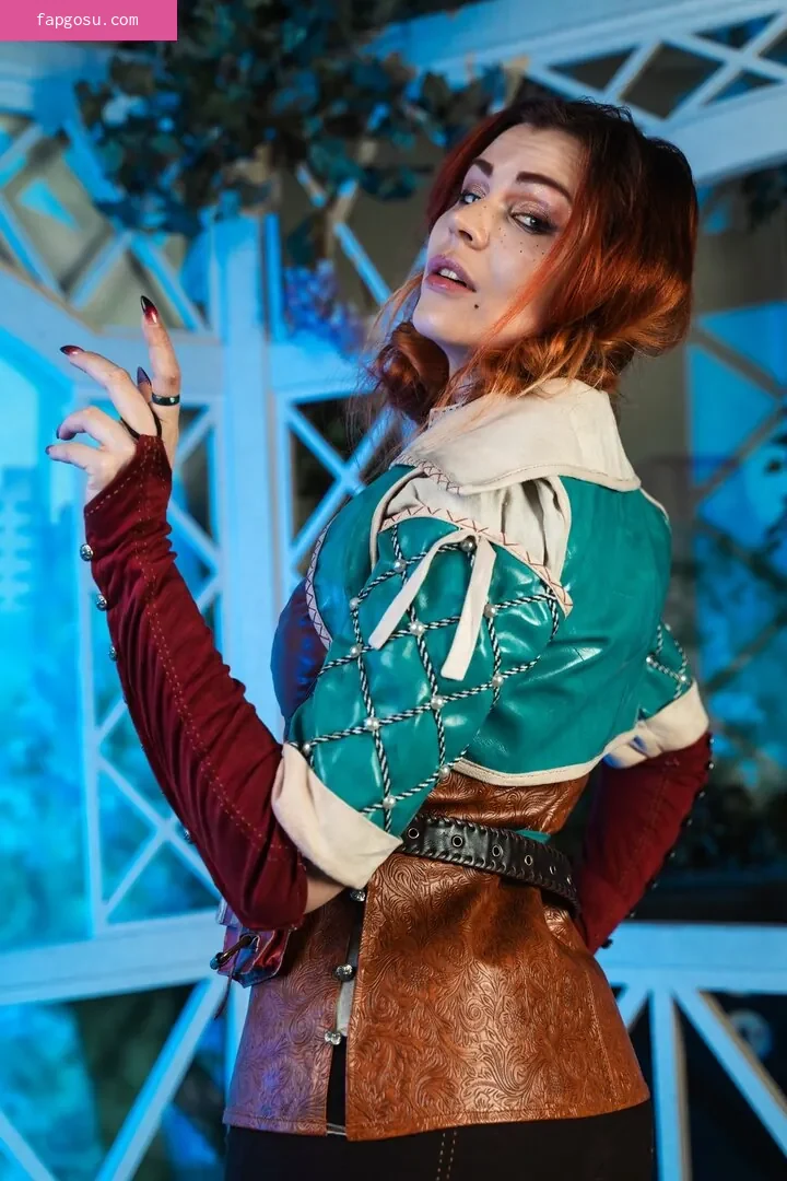 Anya Ichios
