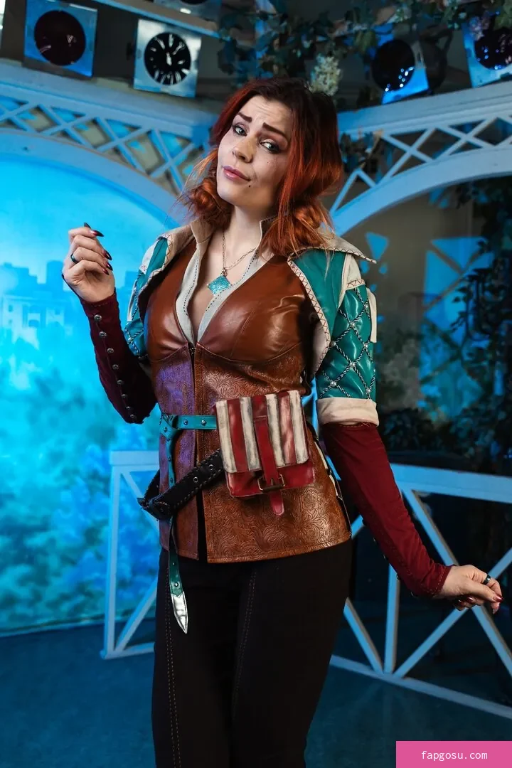 Anya Ichios