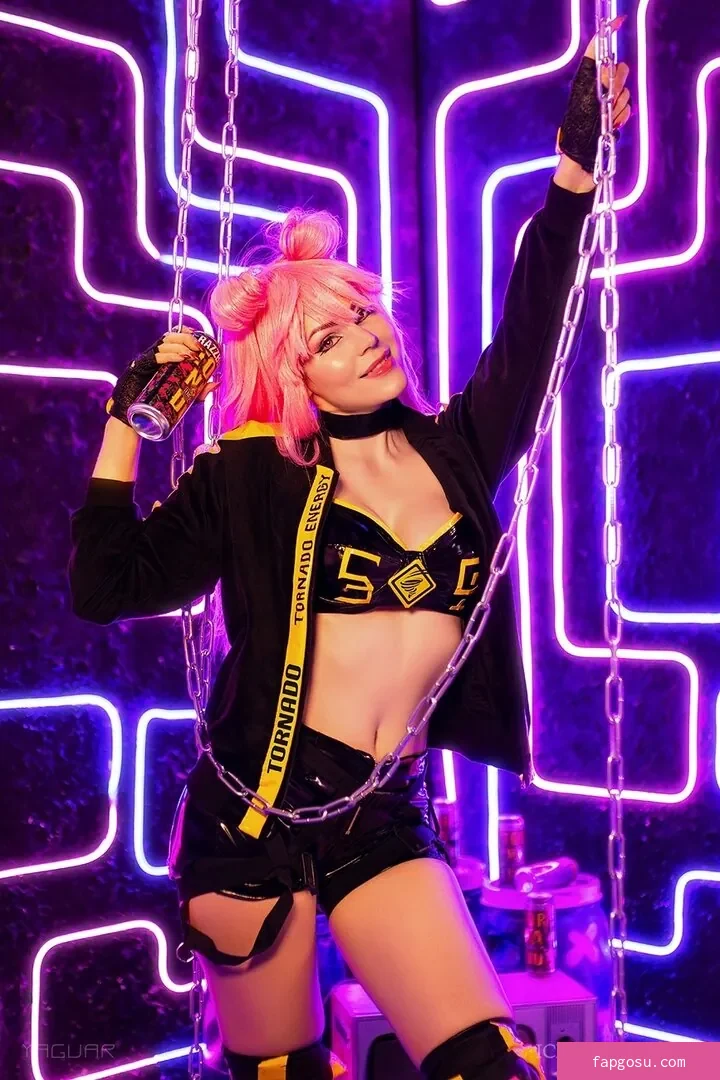 Anya Ichios