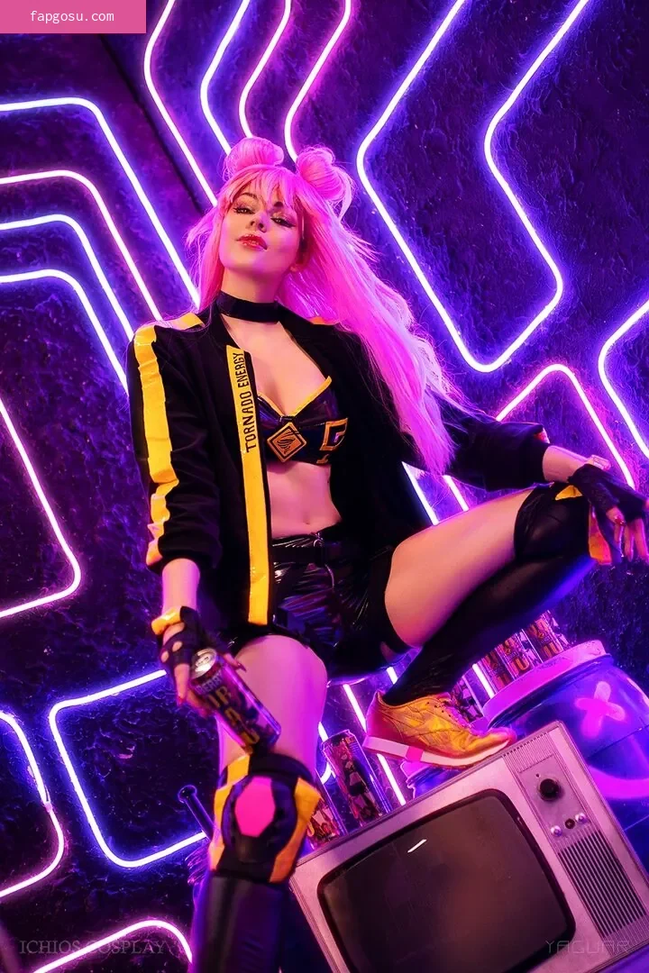 Anya Ichios