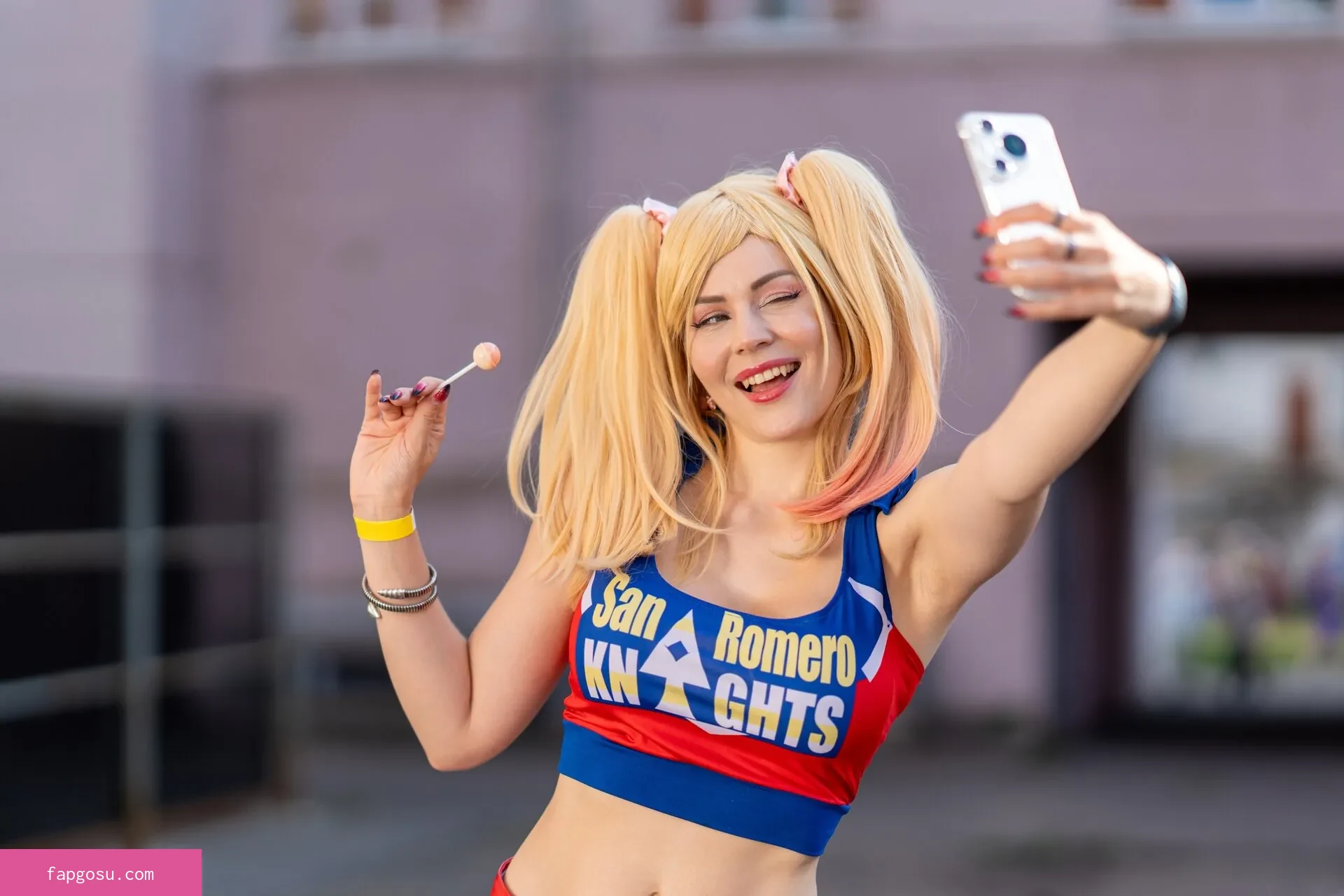 Anya Ichios