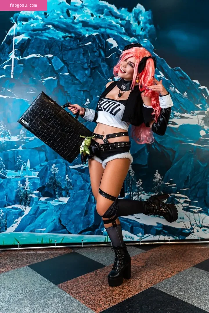 Anya Ichios